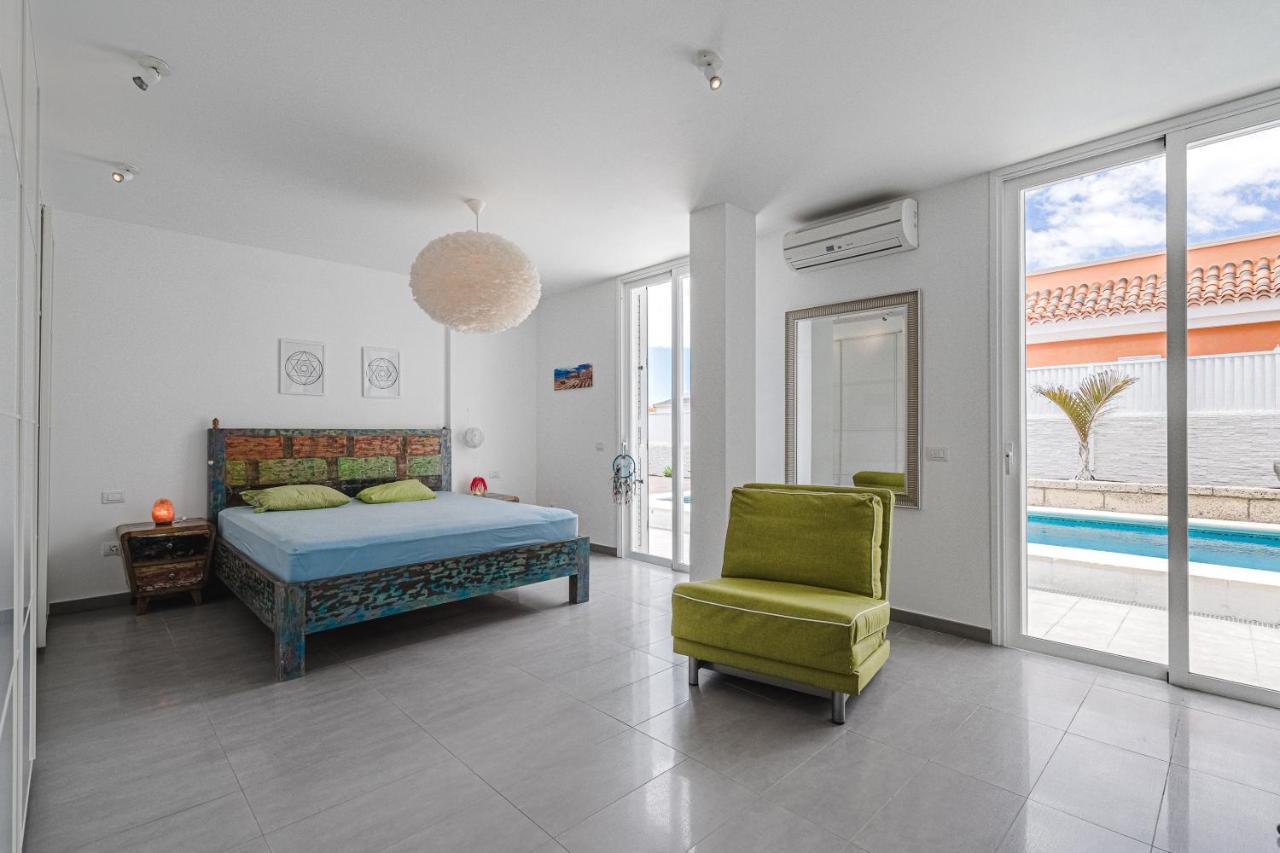 Modern 3Bdr Villa With Heated Pool El Medano  Bagian luar foto